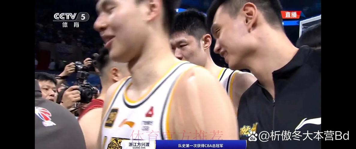 胡金秋12+5林秉圣15+5 浙江方兴渡击败新疆伊力特 胡金秋12+5林秉圣15+5 浙江方兴渡击败新疆伊力特